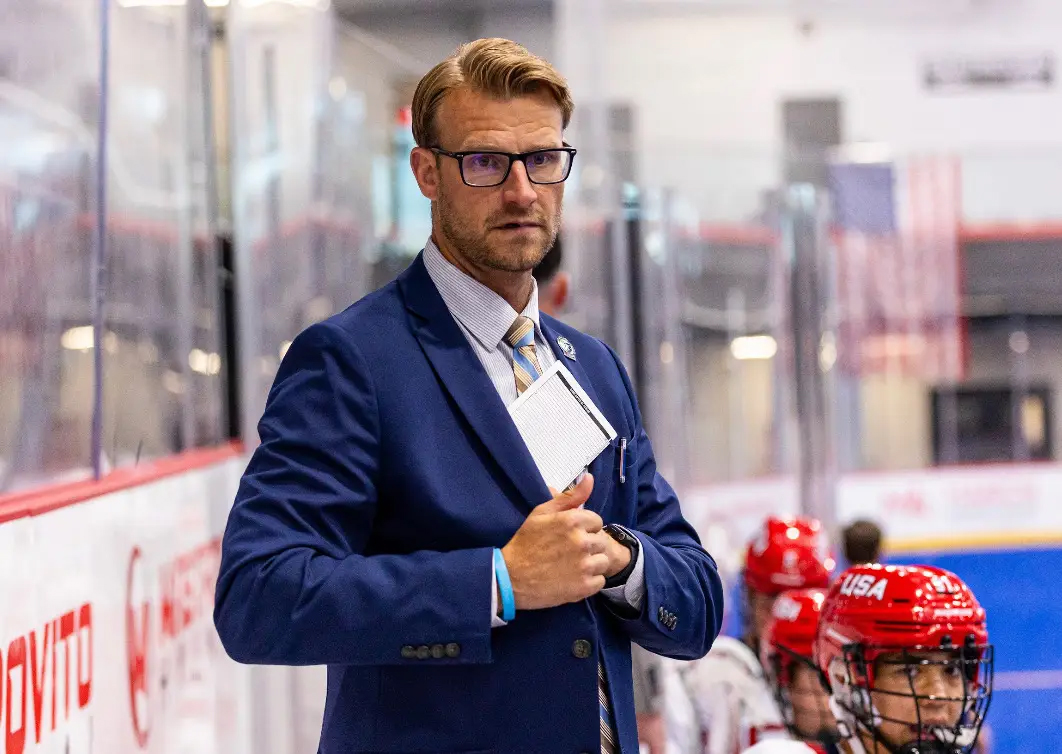 TrinityPawling's tweet photo. COACH SPOTLIGHT: @RollPrideLax Coach Andrew Kirkaldy and his U-18 Team USA with @usalacrosse took home the GOLD MEDAL this summer after an exciting overtime 13-12 championship victory over Canada! 🙌🥇🥍Congratulations, Coach!

#TPshoutout #rollpride
Photo: US Indoor Lacrosse https://t.co/fUhJM7nOWh