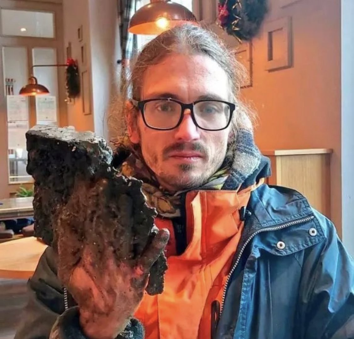 FR12Fabian's tweet image. Zij is de slimste klimaatgek die er rondloopt.

#A12 #ExtinctionRebelion