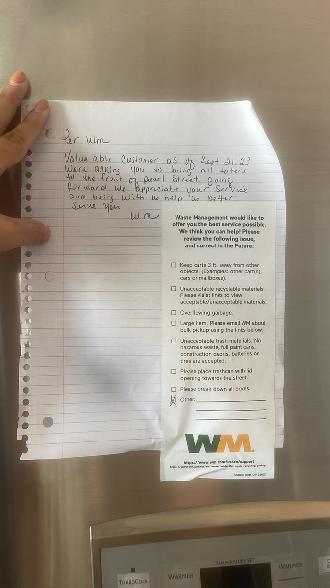 polinabeasley's tweet photo. @WasteManagement a handwritten note to a customer with a sticker slapped on it is not professional. Also if customers are leaving complaints, they would appreciate them getting resolved. https://t.co/AOVUzDLPbN