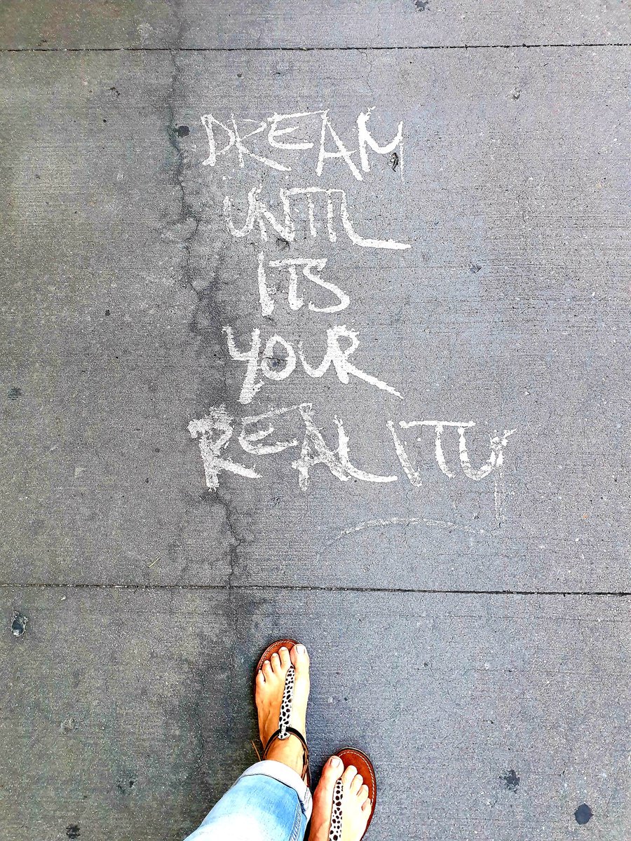 IdaJover's tweet photo. "Talking Streets of #Manhattan, 
  #NYC"
📷 ida https://t.co/CEEAMWNVby