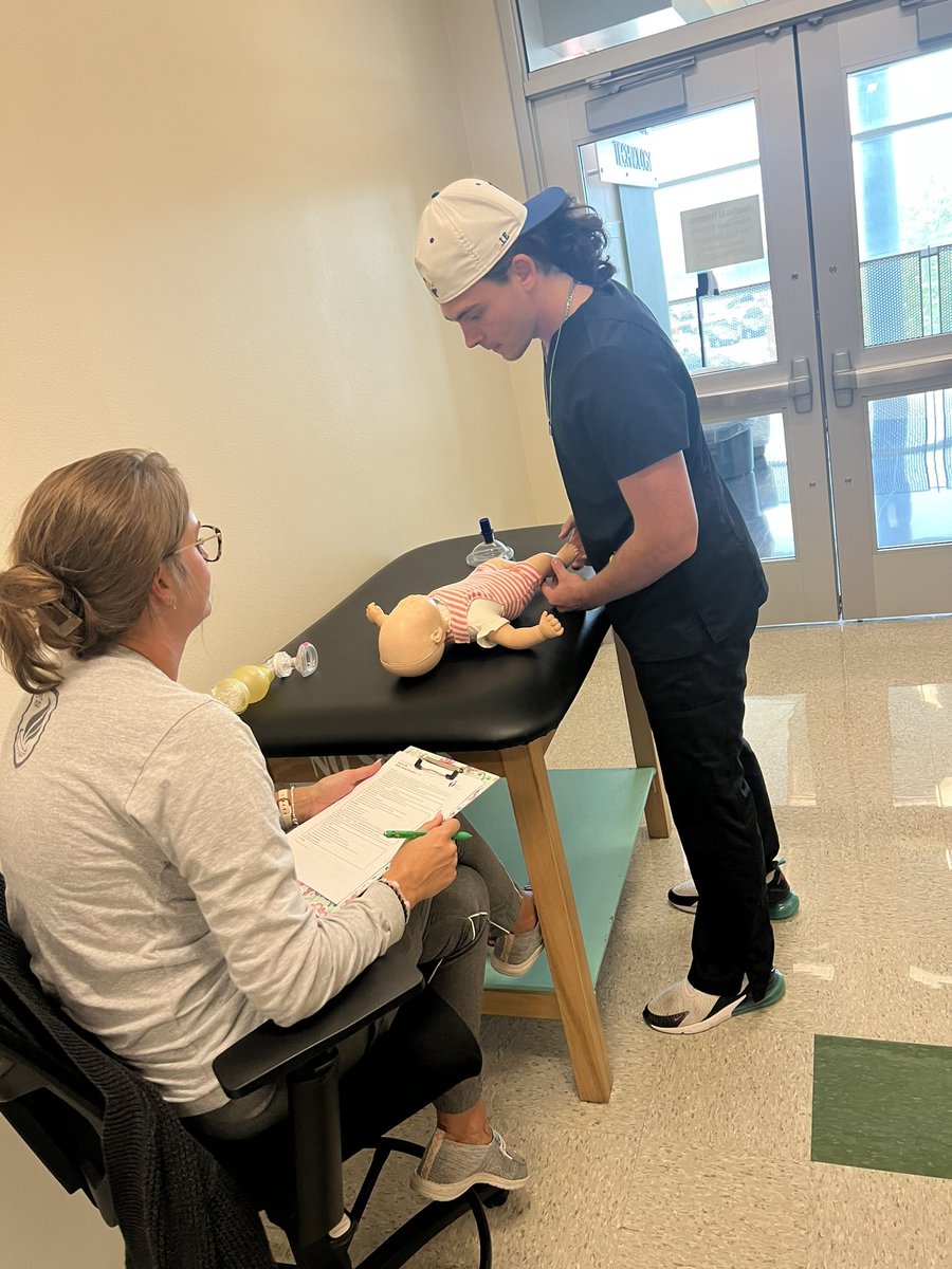 JRittmueller's tweet photo. Learning life-saving techniques, one beat at a time! 💓 Our sports medicine students practice infant CPR and AED use, with our teachers guiding every compress. Here's to nurturing the next generation of life-savers!  #HeroTraining #HCTCReady @CtcHollenstein @EMSISD @EMSISD_CTE ⛑️ https://t.co/qanQqAbSt7