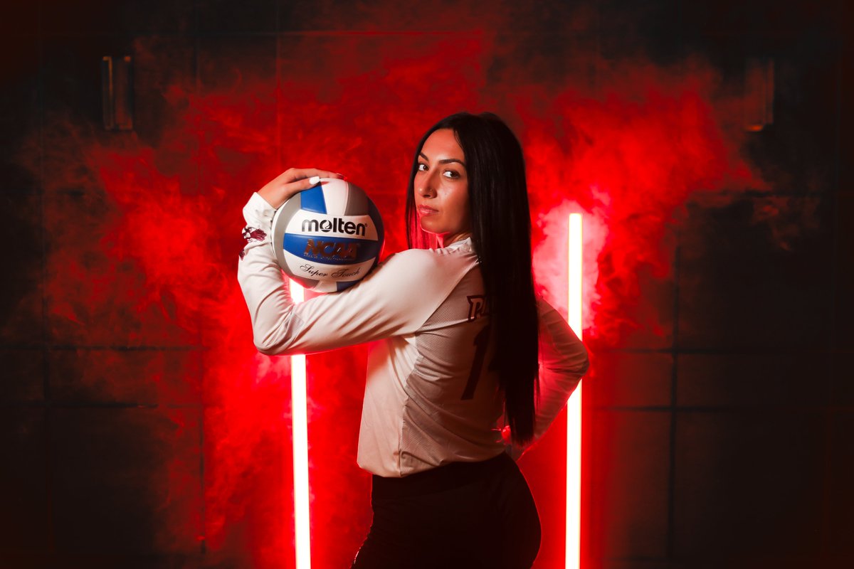 Set 3 | Grace Reynolds has four aces in the match! 

We lead the set 3-0! 

#PioneerProud | #HTH