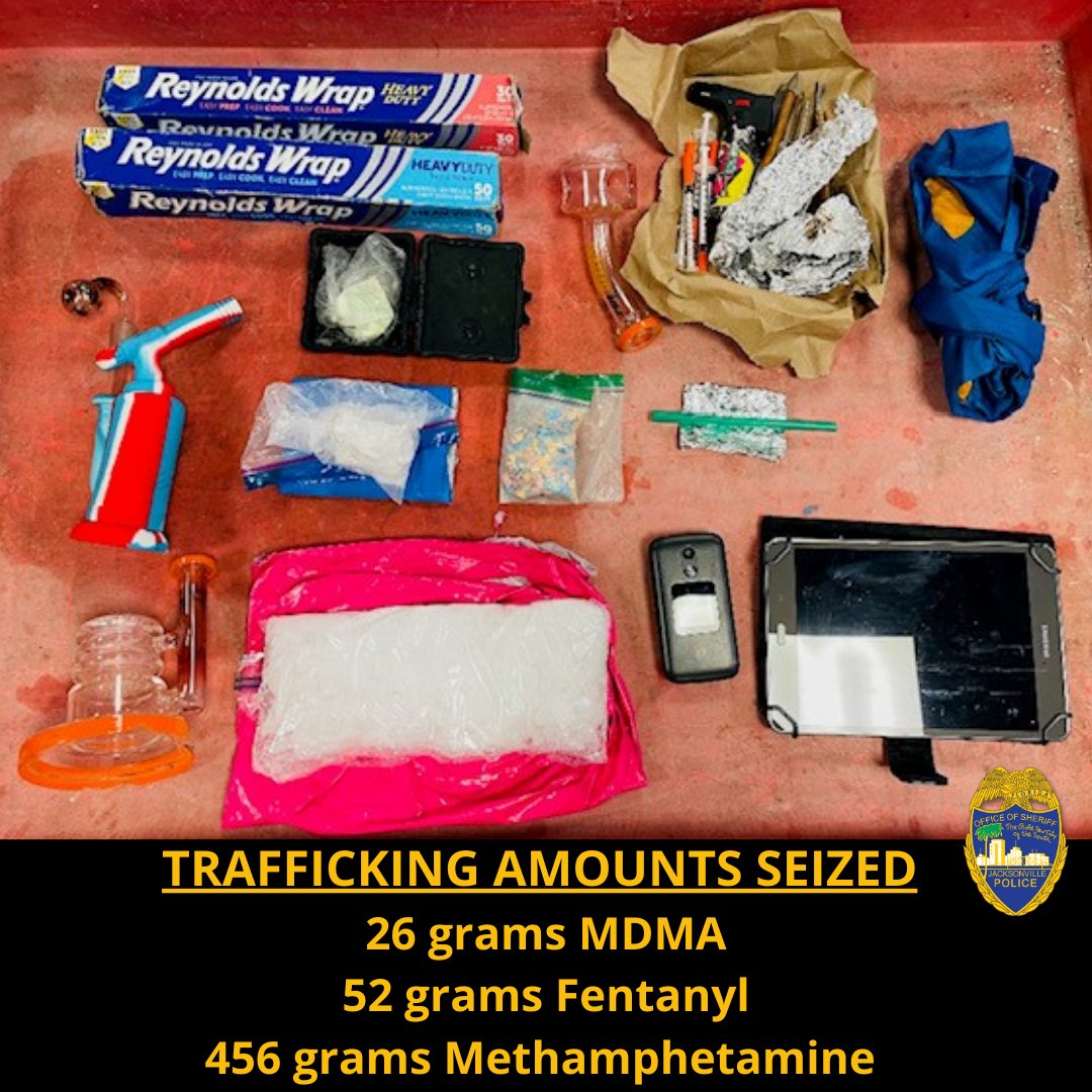 JSOPIO's tweet image. The attention to detail and good #policework lead #JSO district 6 police officers to a suspicious vehicle at a closed business. Their field investigation resulted:

2 arrests
26 grams MDMA
52 grams Fentanyl
456 grams Methamphetamine 

Great work on intercepting the drugs and…