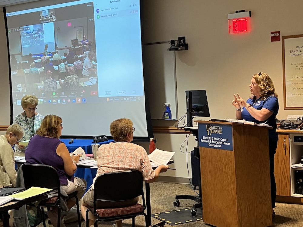 UDExtension's tweet photo. The #Delaware Master Gardeners are training new future MGs in Kent and Sussex Counties! Last week kicked off training at the Carvel Center in #GeorgetownDE. 🌹 This program is a partnership between UD Extension and @DSUAgSciTech https://t.co/uq42NlVIJb