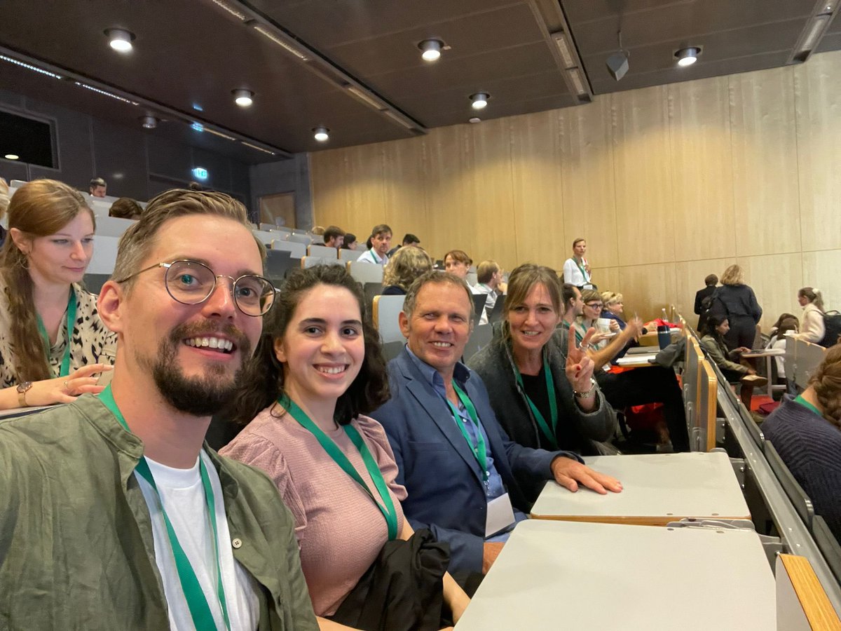 juliaschuetz_hh's tweet photo. Symposium zum Lernen und Arbeiten in der #Weiterbildung glücklich abgeschlossen! (Es gab also nicht nur Schulthemen auf der AEPF…)
Und lustig war es auch, oder @K_Buddeberg? ✌🏻#AEPF23 #aepf2023 https://t.co/ep94Az0CjL