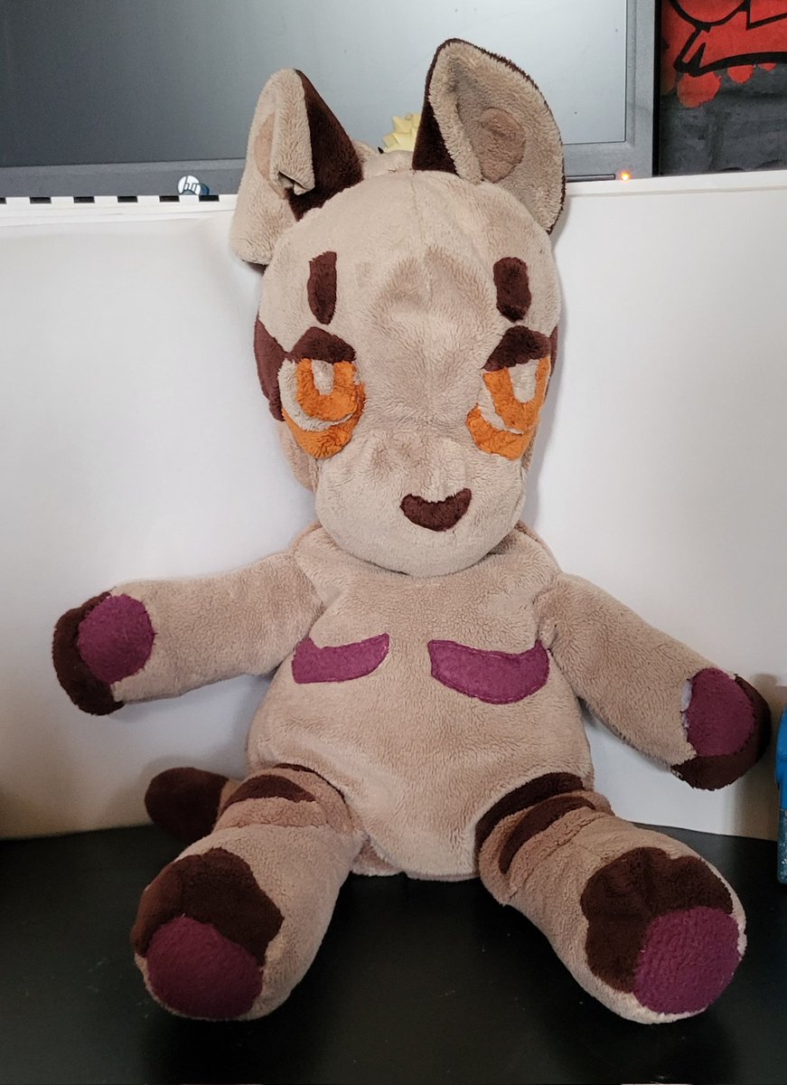 SleepyBoyBrick's tweet photo. Had to make a portfolio for school and realized I never showed him off here before #furry #plushie #furryart #furryoc #Fursona https://t.co/AZ77yyu78O