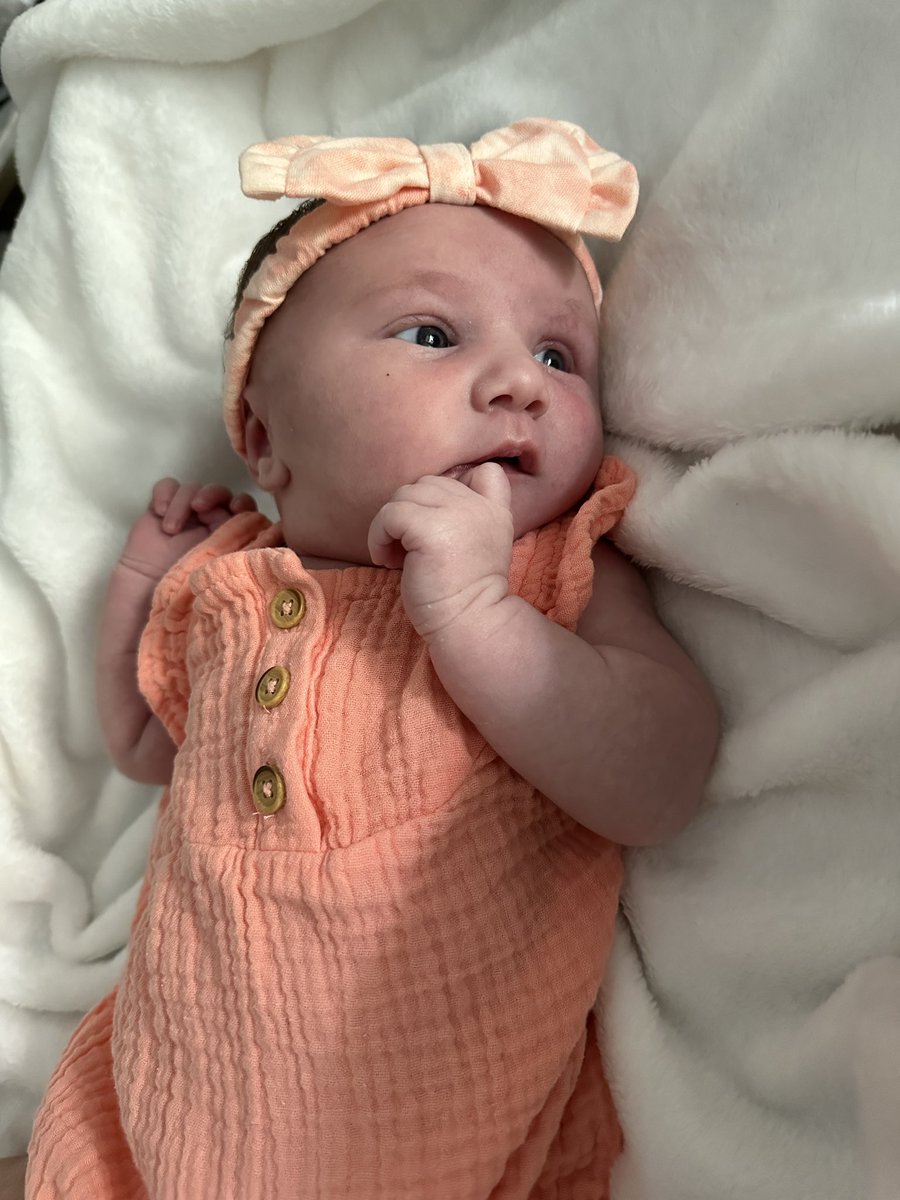 brayonnaanicole's tweet photo. 2 whole weeks of being your mama 🥹🩷 https://t.co/Smojkct6Pp