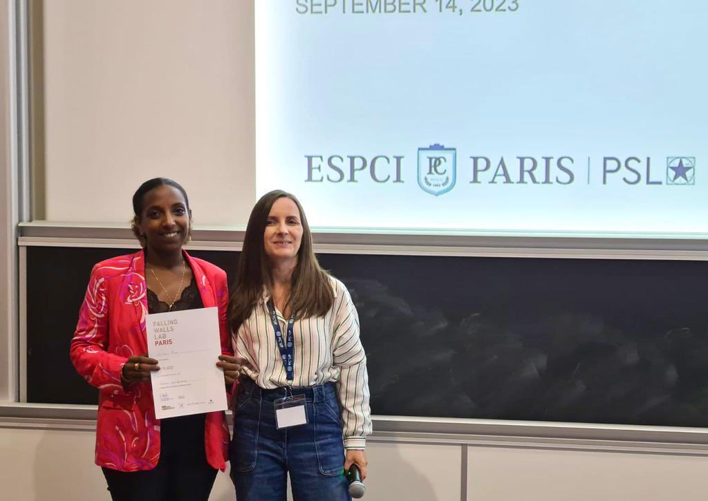 ESPCI_Paris's tweet photo. Congrats to Lucie Ries from @ENS_ULM - @LP_ENS_ for winning #FWLabParis and breaking the walls of Water Purification π§
See you in Berlin in November for the final πͺ https://t.co/QxMfsPODk2