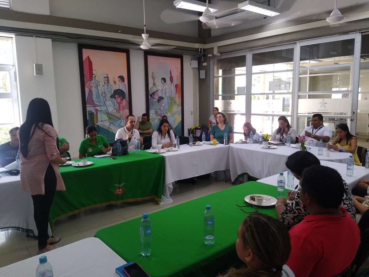 EliHQ's tweet photo. #AEstaHor en la sede de @SENAComunica en Caucasia, se socializa el proyecto "Hilando Oportunidades para la Equidad en el Bajo Cauca": articulación del programa Generando Equidad de @USAID (coordina @ErlyGonzalez ) con SENA, para afianzar la industria de confección en Bajo Cauca https://t.co/JG04BrOJJs