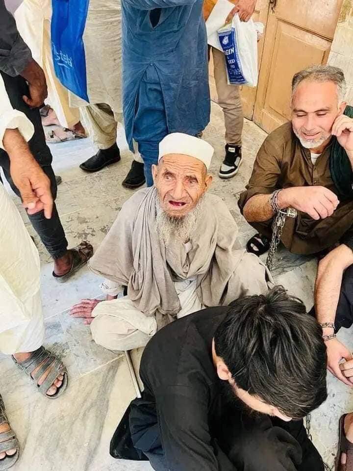 khybereena's tweet photo. Why would toothless elderly Afghan refugees or Afghan child refugees be seen as security threats to a nation with nuclear capabilities? There appear to be no valid justifications for such crackdowns, and Pakistan's treatment of refugees is tarnishing its own international reputation.
#Shame