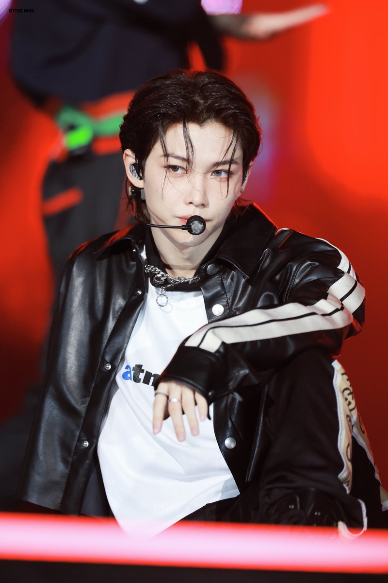kittenpaws915's tweet photo. 🎊
#HappyFelixDay
#내_행복의_모양은_용복이야
#FelixMakingItIconicAt23

#필릭스 #Felix
#스트레이키즈 #StrayKids https://t.co/tGMWYPBMSM