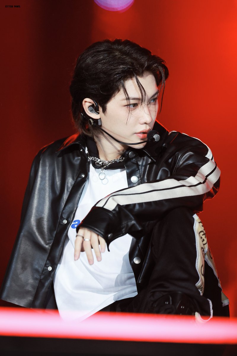 kittenpaws915's tweet photo. 🎊
#HappyFelixDay
#내_행복의_모양은_용복이야
#FelixMakingItIconicAt23

#필릭스 #Felix
#스트레이키즈 #StrayKids https://t.co/tGMWYPBMSM
