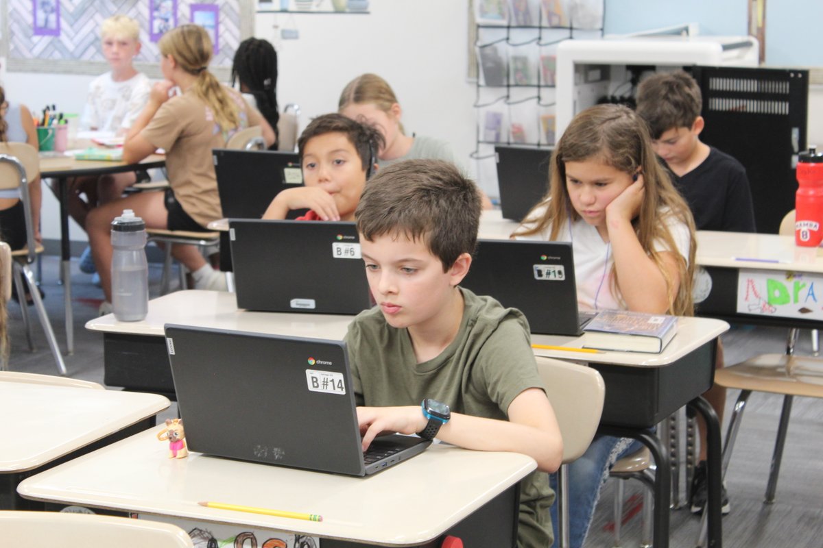 📓📚 Photo roundup of a normal day full of learning at Carriage Hill Elementary!  #PLCSGreat