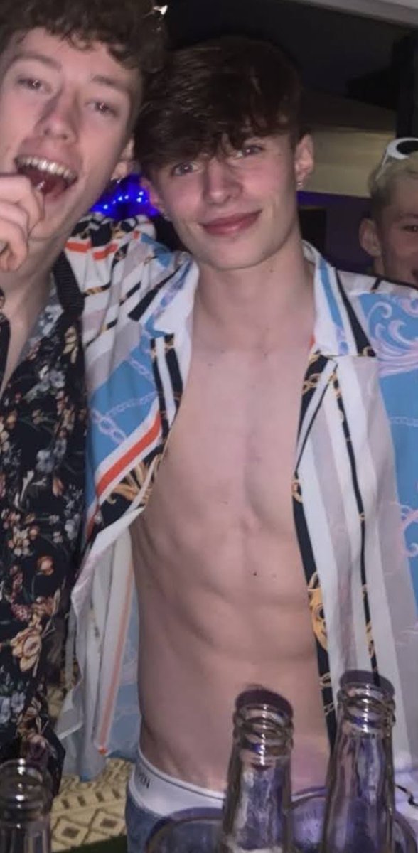 paypalfeet's tweet image. One of the sexiest boys I’ve set eyes on