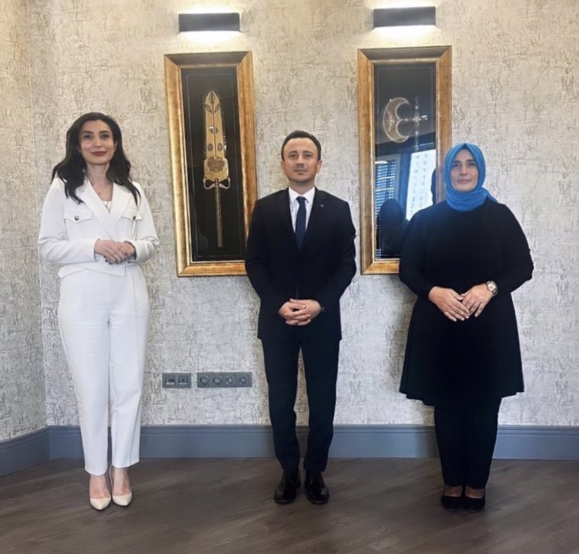 Ataşehir İlçe Emniyet Müdürlüğüne atanan Doğanay Kaya beyefendiye görevinde üstün başarılar diliyoruz. 

<a href="/aysekesir/">Ayşe Keşir 🇹🇷🇹🇷🇹🇷</a> 
<a href="/salihademirer/">Saliha DEMİRER</a> 
<a href="/burakcifci34/">Burak ÇİFCİ</a> 
<a href="/oesmaersin/">Esma ERSİN</a>