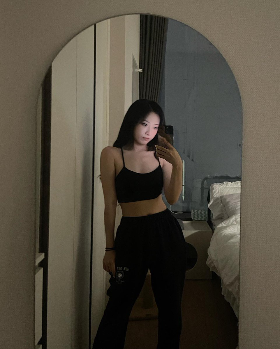 loonalog's tweet photo. CHO HASEUL 😵‍💫 https://t.co/GA5fi2IivZ