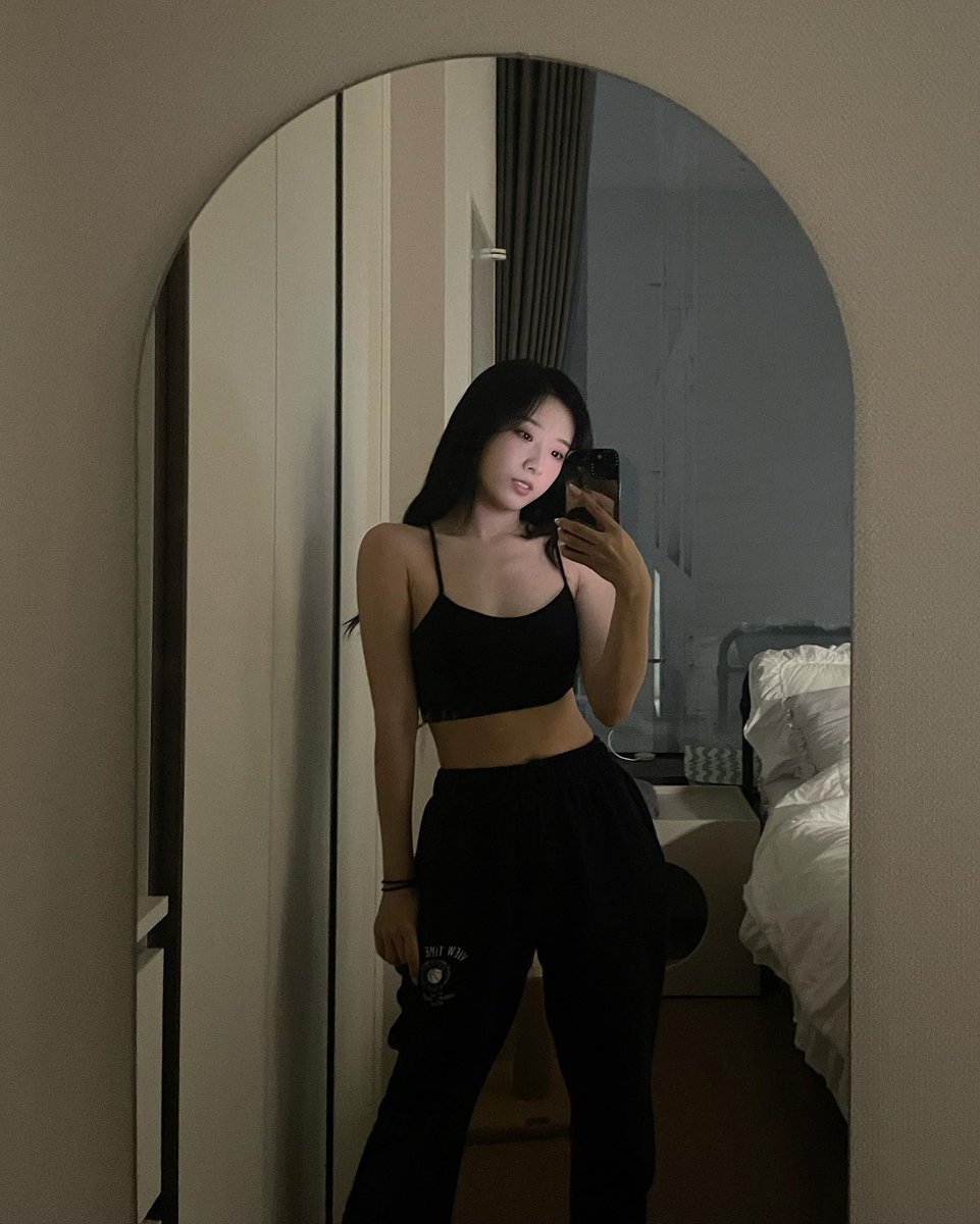 loonalog's tweet photo. CHO HASEUL 😵‍💫 https://t.co/GA5fi2IivZ