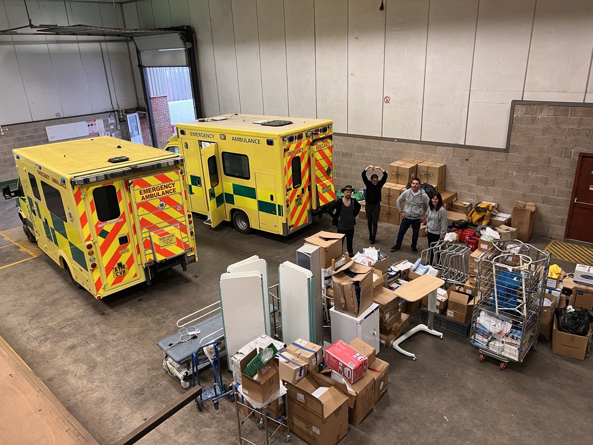Outreachparas's tweet photo. 🤓Stats time! (1/3)
In our first operational year, we have: 
💰 Fundraised a grand total of £30,000!

🚑🚑🚑 Donated three fully equipped frontline ambulances to charities in Ukraine. 

💉 Supplied 2.5tonnes of prehospital medical supplies to charities in Ukraine. https://t.co/UqaDE7GfuS