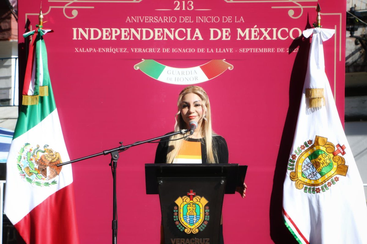 Tanis_Vas's tweet photo. El día de hoy, el @TEVeracruz estuvo presente en la Guardia de Honor en conmemoración del inicio de la guerra de independencia nacional, hace 213 años.

🇲🇽 Rendimos homenaje a quienes con su lucha conquistaron los ideales de libertad y justicia social. https://t.co/VjPbeIptQX