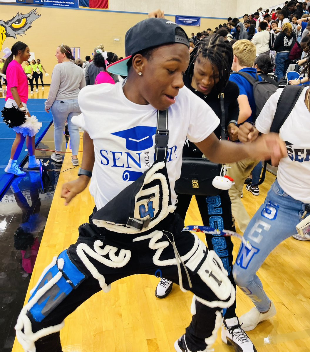 NFHS_TrueNorth's tweet photo. HOCO dress day and morning pep-rally photos…continue to check out our Facebook page for additional coverage of HOCO activities!!  #trueNorth #empower #hocofest

@forneyisd @justinwterry @PrincipalJung @DrP1922 @MrJMMood https://t.co/zuJa4yYmeR