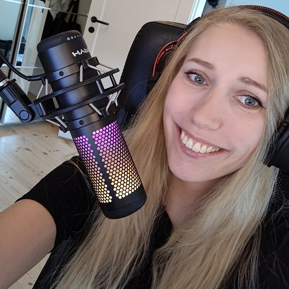 xits_mathi's tweet photo. Live on Twitch now! 🎉 Join Thursday's games with viewers!
https://t.co/uRE3A4roSQ https://t.co/Hui2ptZRMd
