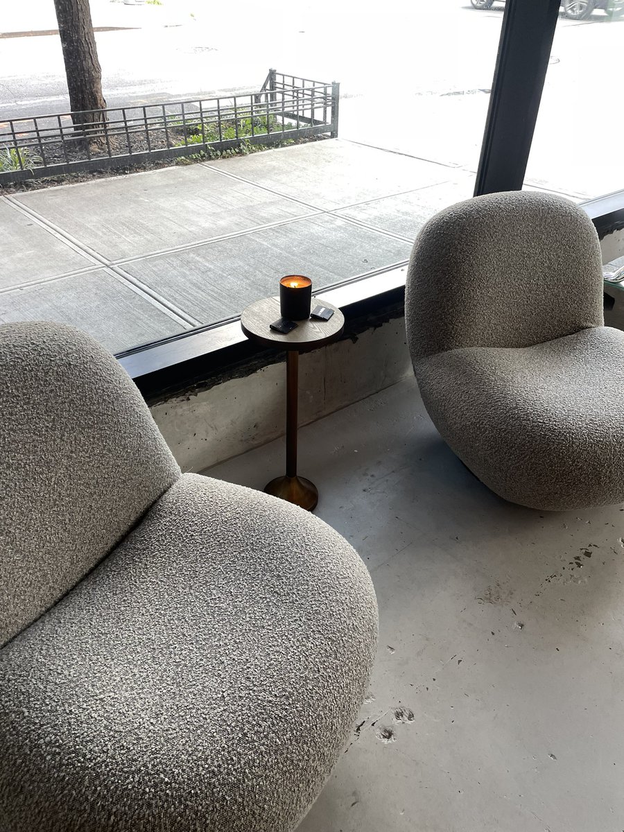 tataroyals's tweet photo. These pieces are so aesthetic, and well executed #lavoute
.
#styleinspo #minimal #minimalistic #popupshop #NewYorkFashionWeek #tata #tataroyals #NYFW2023 #nyfw #stylesquad #fashionable #fashiongram #fashion #aesthetic #moodboard #FashionModel #classyoutfit #fyp https://t.co/jvgX8ltQcM
