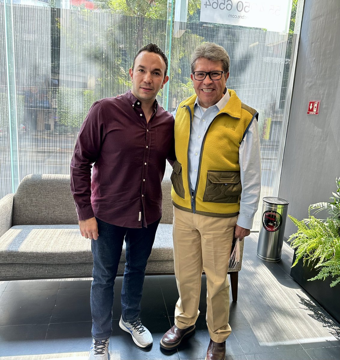 FarukMTake's tweet photo. Esta mañana me reuní con el Doctor @RicardoMonrealA mi gran líder y guía, en estos casi 10 años de caminar junto a él he aprendido lo que es ser un verdadero servidor público con vocación de servicio, seguiremos trabajando en #morena por la #Unidad https://t.co/Fwvhga94g1