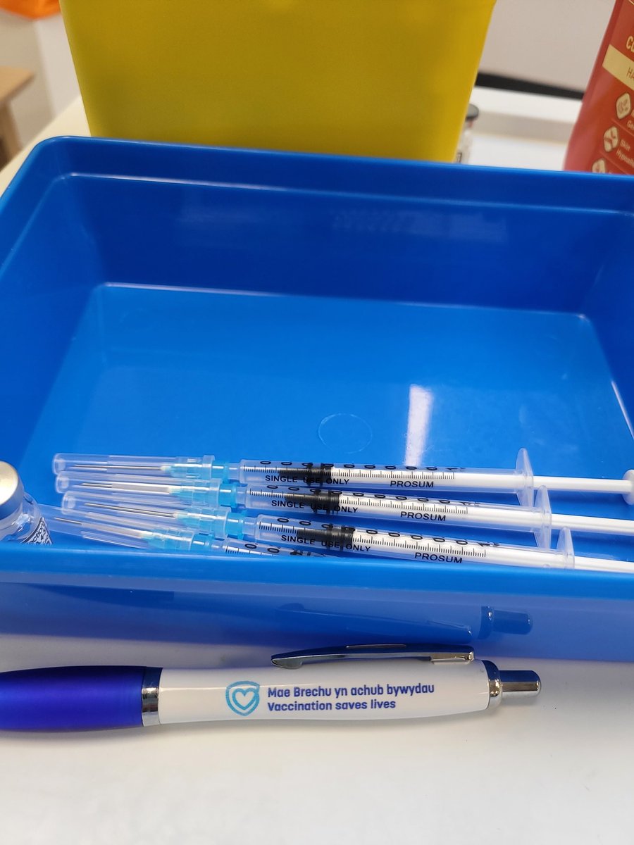 Vaccinating hospital staff - the excitement when they get a free pen is unreal... #CovidVaccine #fluvaccine #NHS