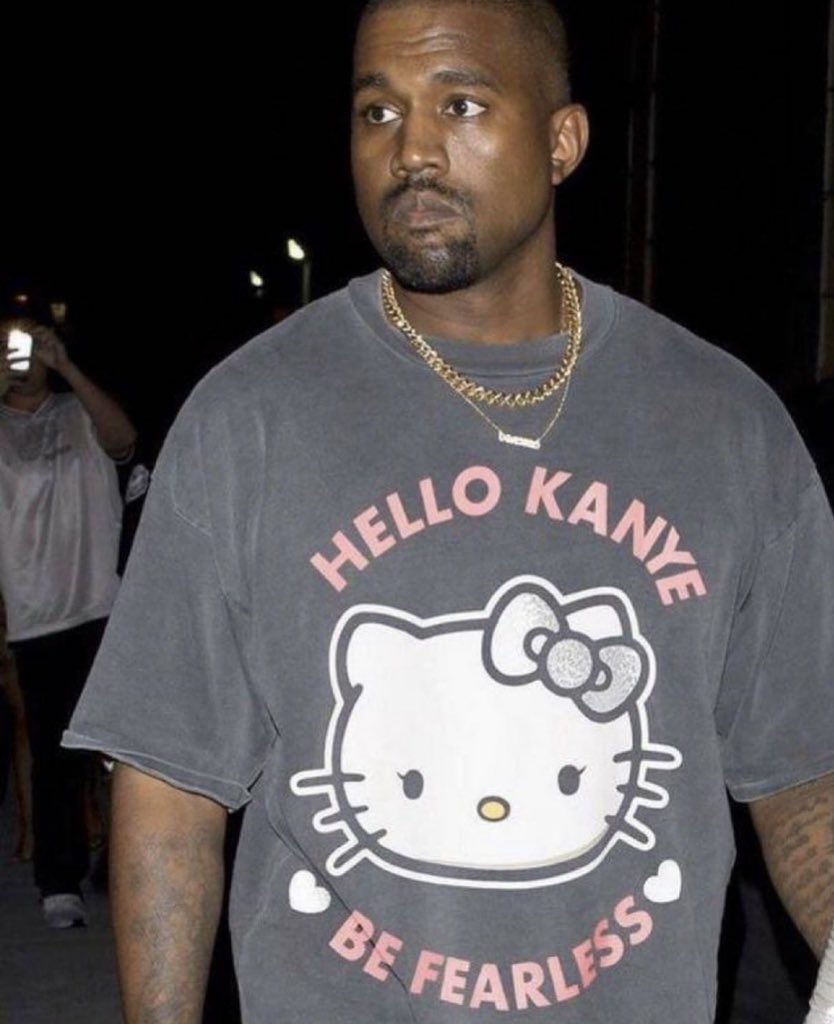 HardestFitPics's tweet photo. Kanye west in hello Kitty shirt https://t.co/Bq6obqVzBt