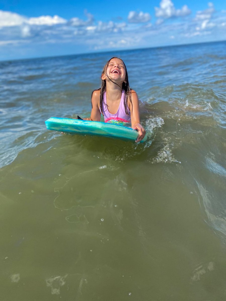 FrippIslandRsrt's tweet image. Whether you're looking to catch some waves or rays, Fripp Island Resort has something for you.

📷 Roseanna Hatton

#frippinit #frippislandresort #vacay