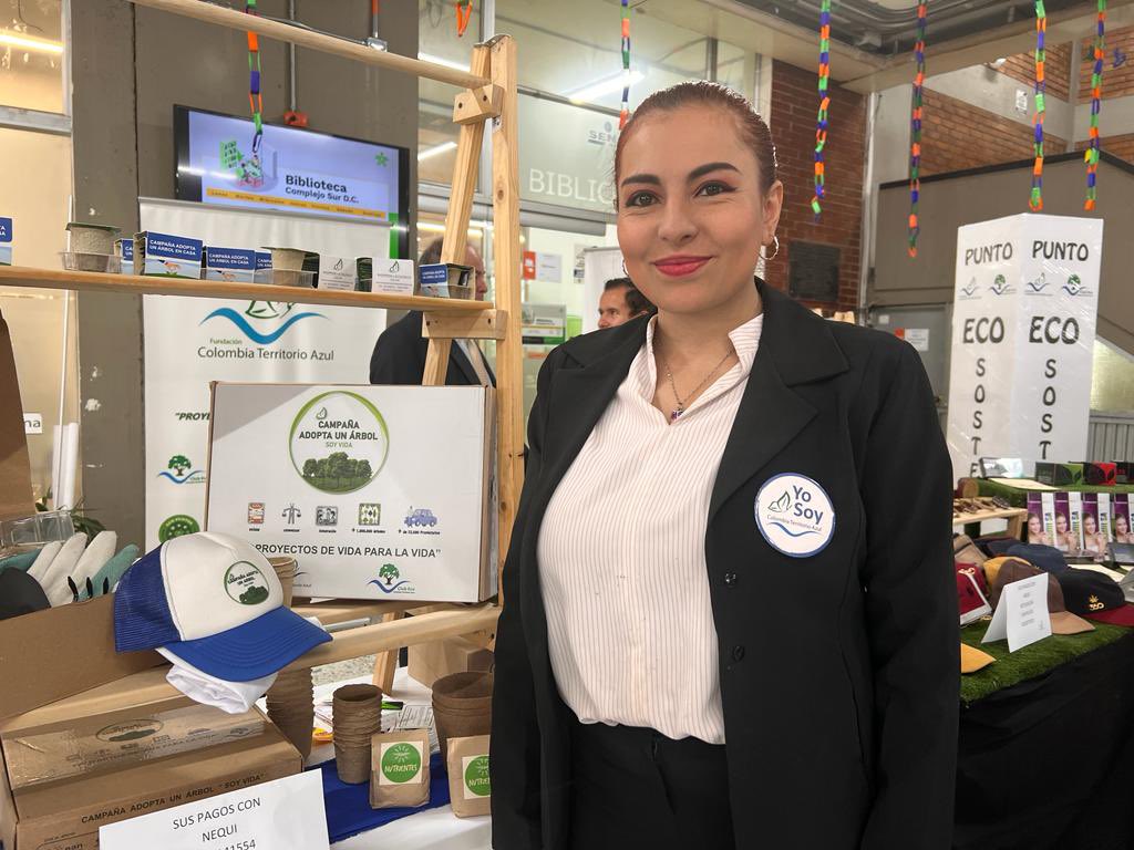 SENABogotaDC's tweet photo. ♻️En el Complejo Sur, celebramos el mes SIGA con una Feria Ambiental Sostenible. Unimos fuerzas con emprendedores y la Fundación Territorio Azul y @JBotanicoBogota para promover la responsabilidad ambiental. Juntos, creamos un impacto positivo. 🌿🌎 https://t.co/SfbUuMHSzm