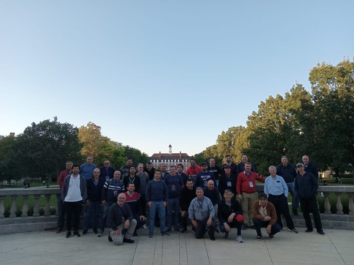 ACAcoop's tweet photo. ⏩ #ViajeCooperativo de Capacitación Técnica para Gerentes #USA 2023 

En el marco de la tercera jornada, estuvimos visitando la @UofIllinois (Universidad de Illinois) en donde conocimos el #EnergyFarm, su Centro de Investigación. 

¡Seguimos potenciando nuestra capacitación! https://t.co/h0kHAWx91P