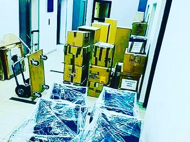 SelidbeO's tweet photo. Selidbe poslovnih i privatnih prostorija u Beogradu, Srbiji i selidbe i prevoz u ili iz inostranstva. Usluge skladištenja...063 823 15 15 *064 00 82 822 https://t.co/IErCI09fH4 #selidbebeograd #selidbeposlovnogprostora #selidbefirmi #selidbafirme #kamionselidbebeograd #beoselidbe https://t.co/dyM2weTUpo