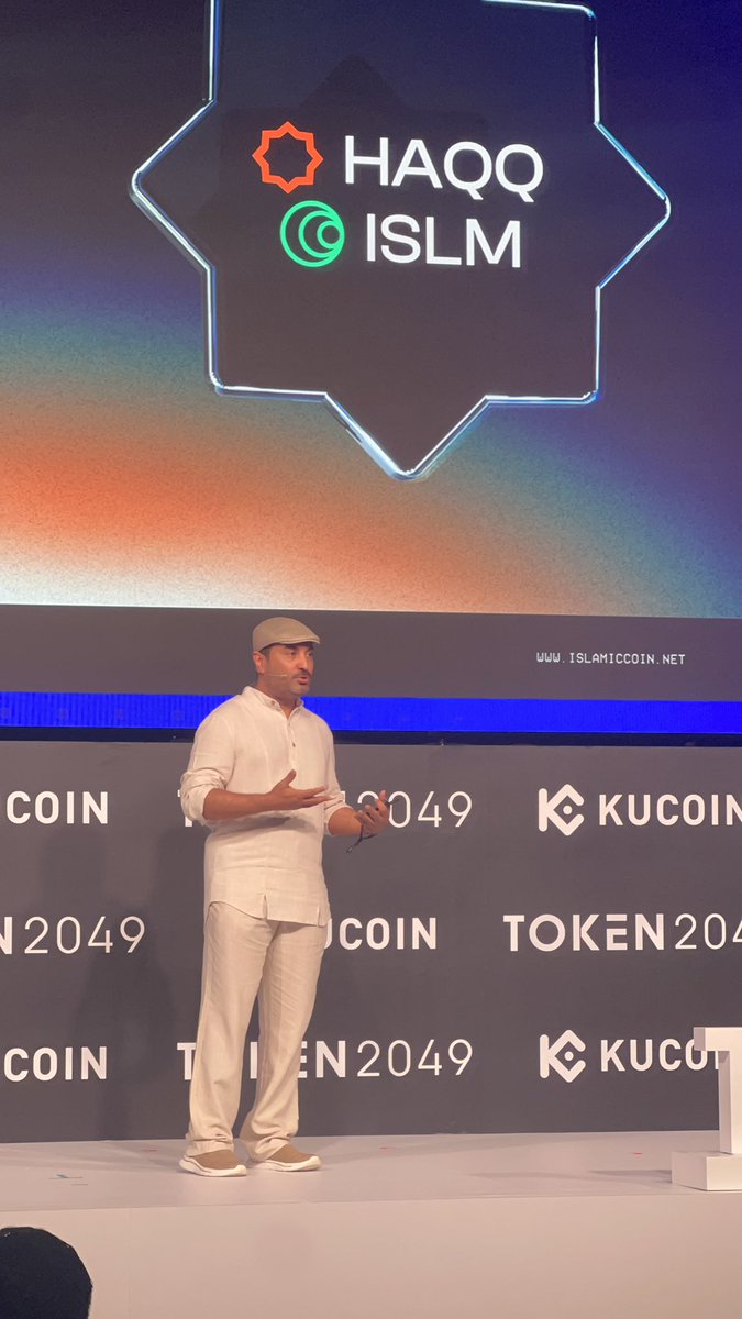 Another great day at #Token2049 where our founder @alkaff_911 delivered a keynote on the Haqq ecosystem and the power of @Islamic_Coin in powering an ethics first web3. 💫 During the talk, we unveiled our latest partnership with @CoinDesk Indices, the leading index provider of…