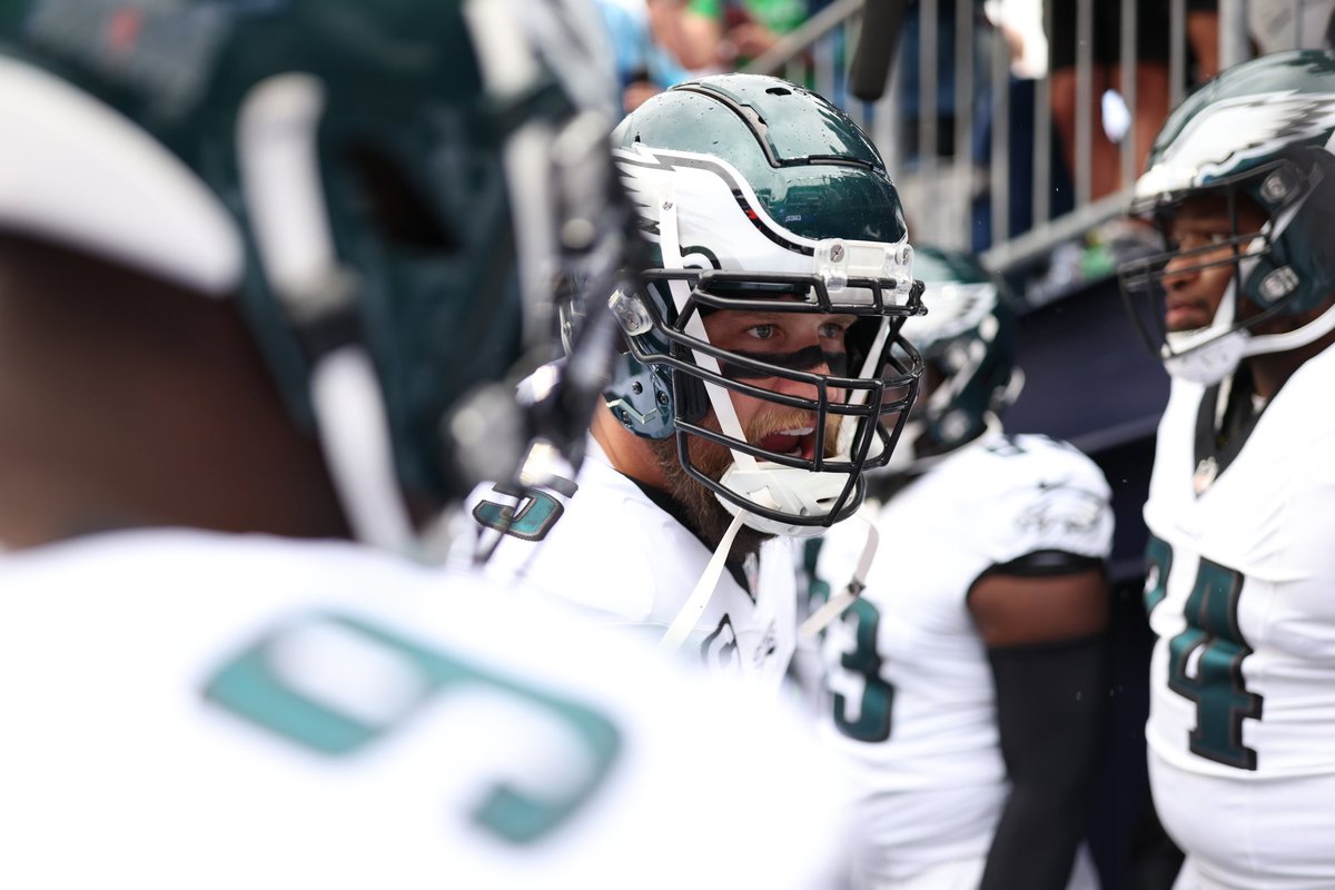 LaneJohnson65's tweet photo. TNF at The Linc let's get it rockin! 😤 #FlyEaglesFly #TNF https://t.co/aYeCVkRSSB