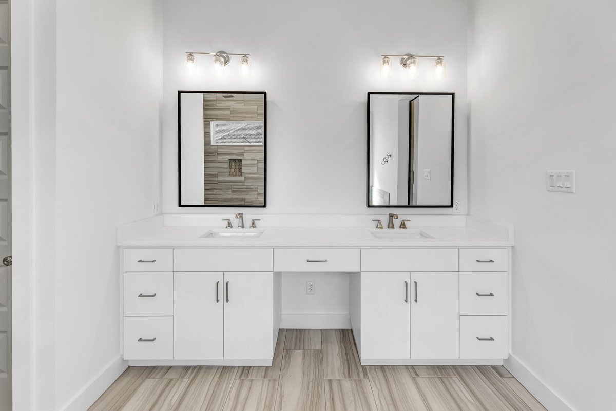 Just Sold!
New Builder Home
4903 Crystal Ridge Ct
College Station, TX 77845
5 bed, 5 bath, 3,351 sq ft 

List Price: $799,900.00

#justsold #murphysignaturehomes #msh #4903crystalridgect #collegestationproperties