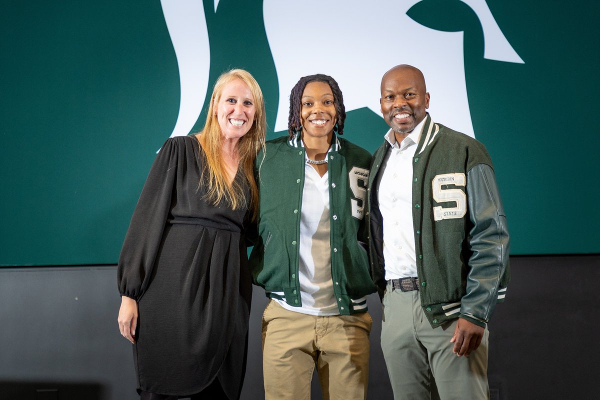 MSU_WBasketball's tweet photo. CONGRATS to our newest letterwinners, Gabby Elliott, Abbey Kimball, and Theryn Hallock!

#GoGreen https://t.co/j0UE97NfCA