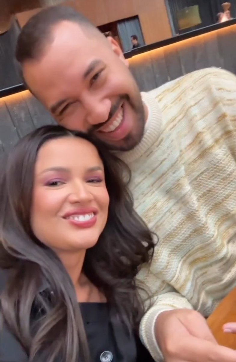 AdvogadaJu's tweet photo. Confesso que gosto muito quando a juliette está com o gil ❤️ https://t.co/3AQLrgJcBa