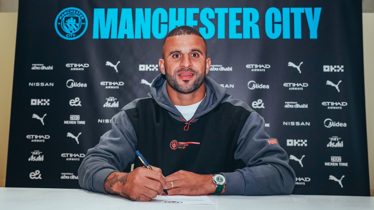 ManCity's tweet photo. 2οΈβ£0οΈβ£2οΈβ£6οΈβ£ https://t.co/j1j5DiKf6P