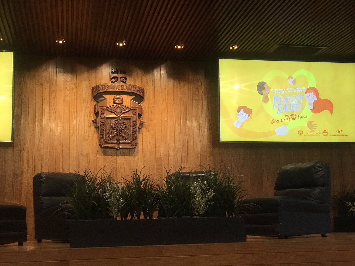 ProtegeteO's tweet photo. Empecemos a hablar de prevención del suicidio con la dra. Cristy lima en @sems_udg Gracias por la invitación @udg_oficial https://t.co/B4JiSwlTcS