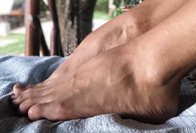 Paradise  🦶🌾 #feet https://t.co/huUFaYDrFO<a href="/tag/feet"class="tags">#feet</a>