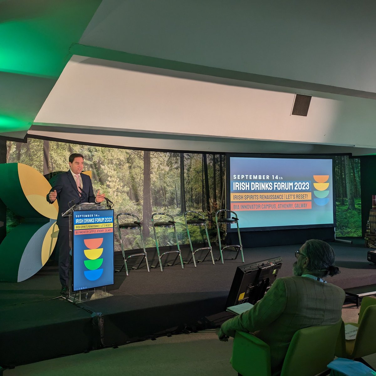 martinheydonfg's tweet photo. Exciting opportunity to address the inaugural Irish Drinks Forum which is looking at the potential for the sector to grow and bring multiple benefits around regional employment, agri-tourism, and added value for tillage farmers. https://t.co/WqlQjtdCHj