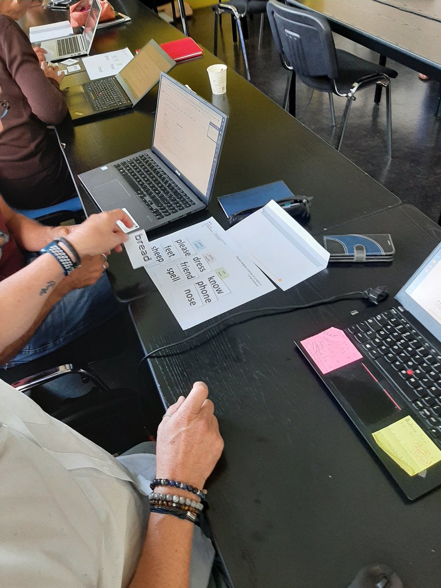 AstridMazari's tweet photo. Première journée de #MISSIONLV76 @dsden76 @ac_normandie 
✅ dresser la feuille de route de l'année #planLV 
✅ formation de formateurs
✅ partenariat @Canope_76 mise à l'épreuve d'un escape game https://t.co/JmfWPskSeC