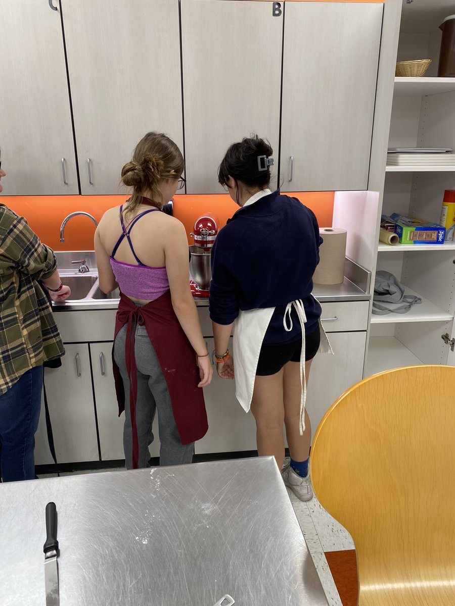 Yes- those smells in the hallway from the Foods classes. Intro to foods students worked on their measuring and teamwork skills today by making cookies! @cte2day #lifeskills #BeaAnEagle #sequoits #CTEclasses #FACSteacher #yummy🍪
