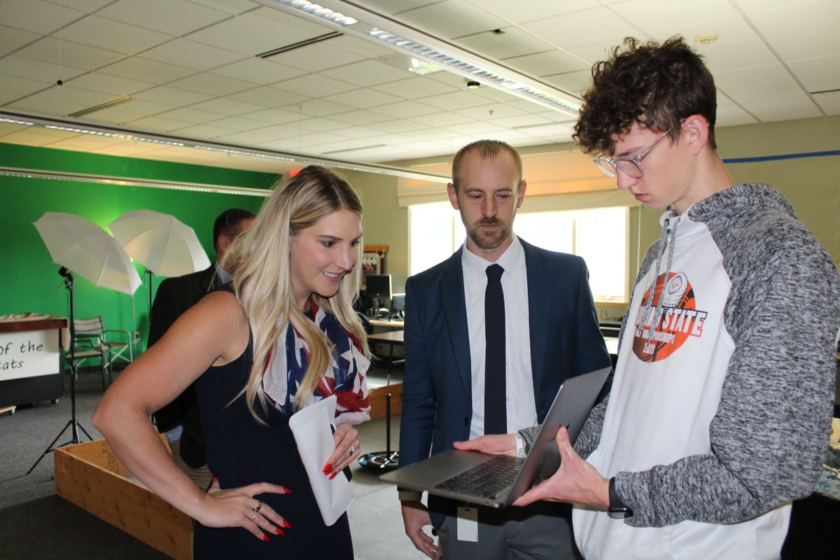 UptonHigh's tweet photo. Thank you to Superintendent Degenfelder for taking the time to visit and showcase Upton High School in her Tour of Excellence! UHS has a unique schedule which allows it to personalize learning for students and bolsters CTE programs. @WYOEducation @ClarkCobes https://t.co/vWehSO9bq2