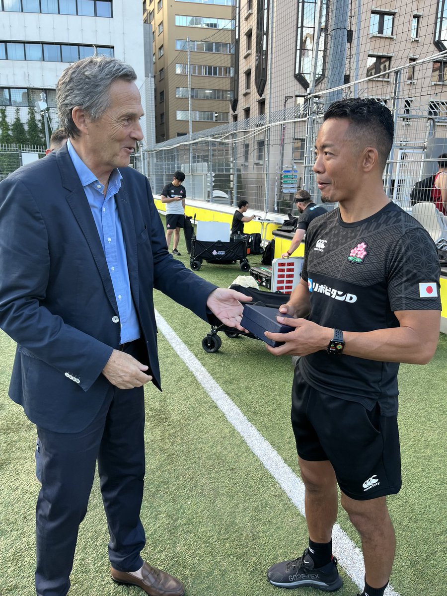 Nous sommes heureux et honorés d’accueillir l’équipe nationale de rugby du Japon 🇯🇵 au stade Didier Deschamps pour la préparation du match qui l’opposera à l’équipe d’Angleterre, ce dimanche, à l’@AllianzRiviera ! Have a good game ! #Braveblossoms #rugby #rugbyworldcup2023