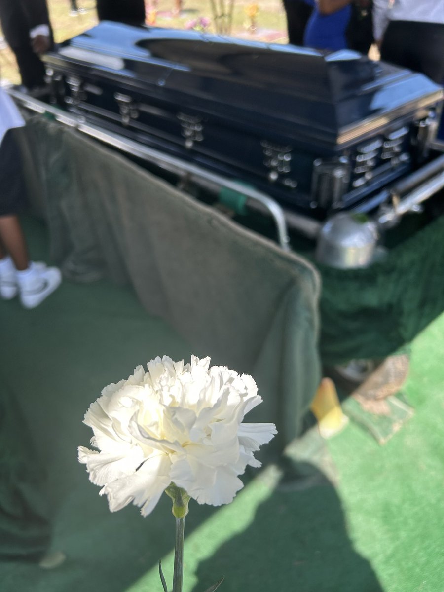 ThaaaOnee's tweet image. Missing You Missing You 💙🕊️.