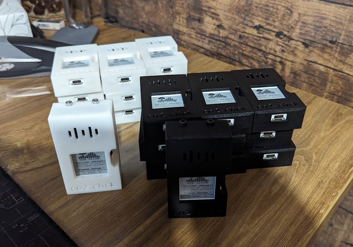 IndianaTux's tweet photo. 📦🍏 We're thrilled to join forces with @DonateMask to deliver a breath of fresh air to our dedicated teachers! 🍎 These https://t.co/936Ps7Wuwr sensors are en route to ensure safe and healthy classrooms. Together, we're making education a priority. 🏫💨 #TeachersMatter #CO2Click https://t.co/8ak2KG9J5p