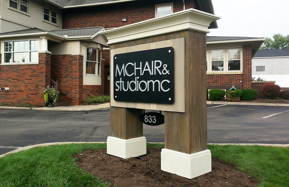 EasySignOhio's tweet photo. We offer a variety of design options for our storefront signs. Whether you're looking for a simple, classic sign or something more creative, we can help you create the perfect sign for your business. #easysign https://t.co/IfTIexjJkM