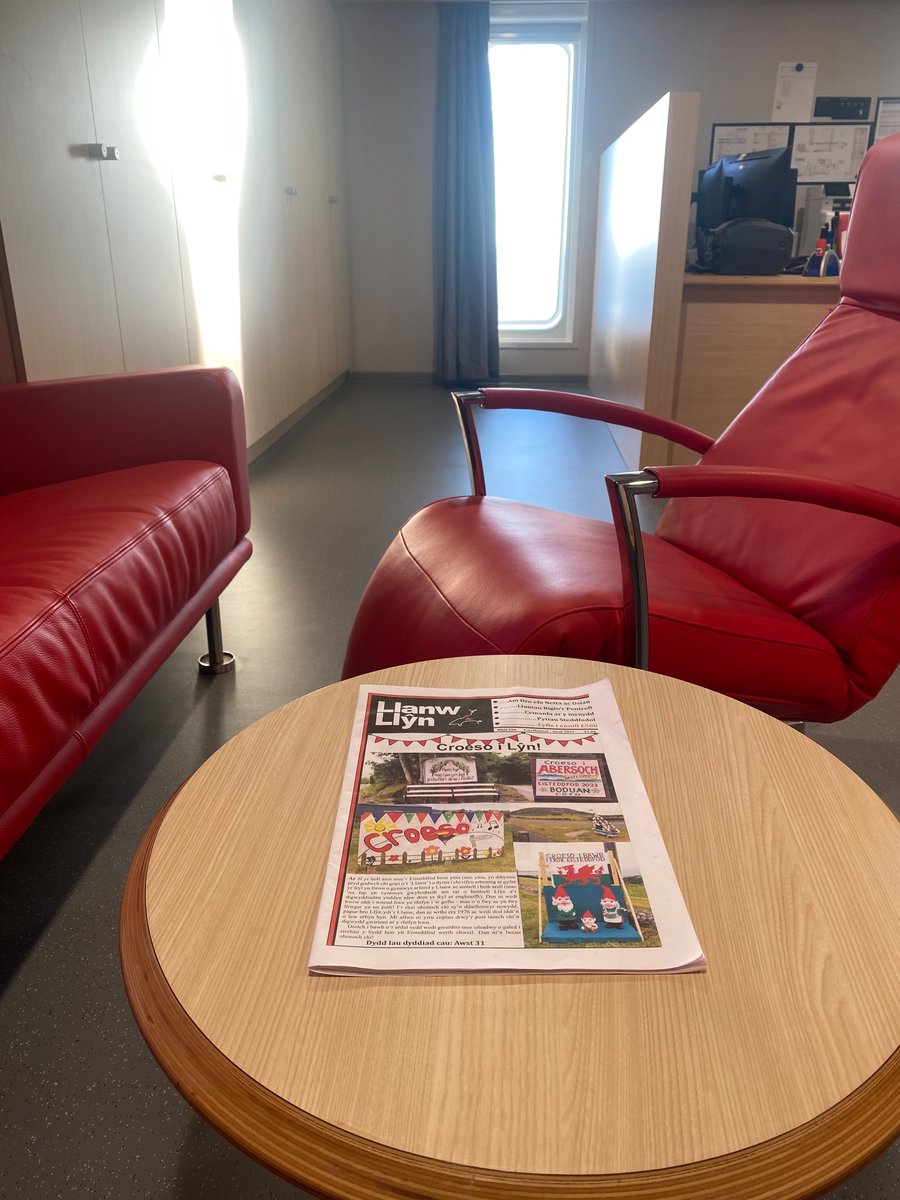 Dwn im os ydy o’n wir fod llongwyr yn bobl ofergoelys, ond dydy trip 6 wythnos ddim wedi dechra i mi nes bod y Llanw Llyn ar y bwrdd coffi!! <a href="/LlanwLlyn/">Llanw Llŷn</a>